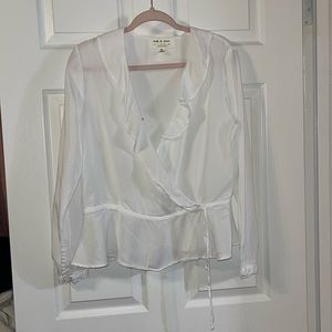 Anthropologie cloth and stone size small white blouse long sleeve with ruffles
